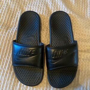 Black Nike sandals size 10 men